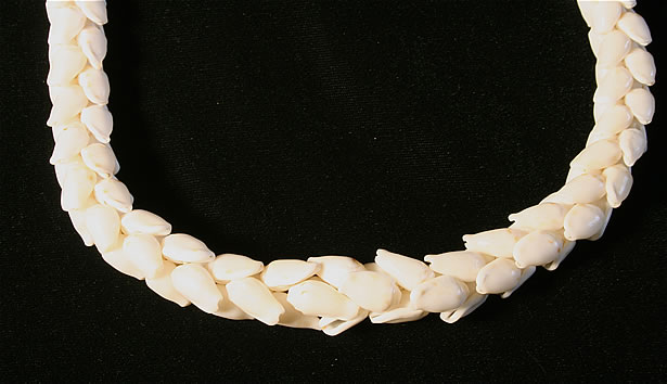 Sold at Auction: Rare 20th C. Hawaiian Pupu O Ni'ihau Shell Necklace